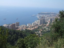 onder ons ligt Monaco